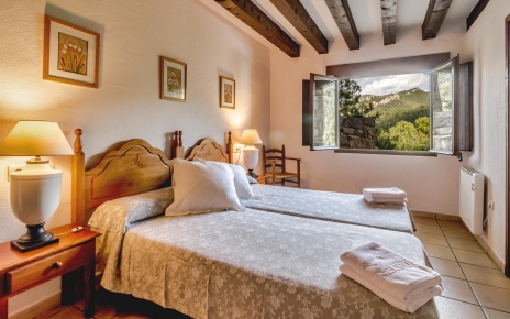 Twin bedded room